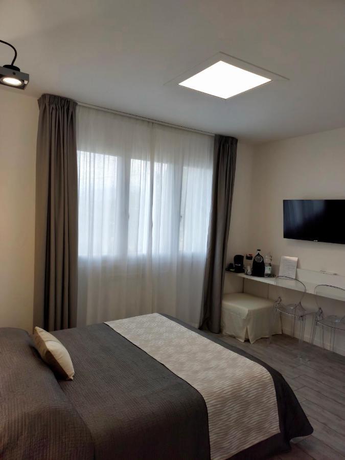 La Brise Hotel Marina di Pietrasanta Bagian luar foto