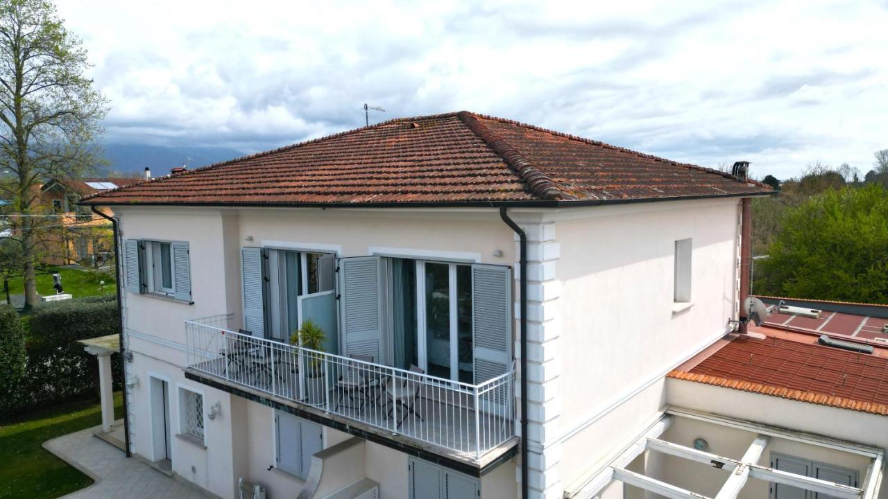 La Brise Hotel Marina di Pietrasanta Bagian luar foto