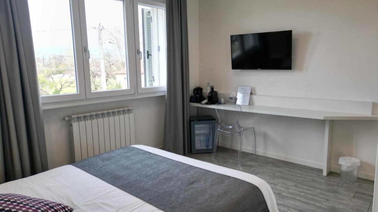 La Brise Hotel Marina di Pietrasanta Bagian luar foto