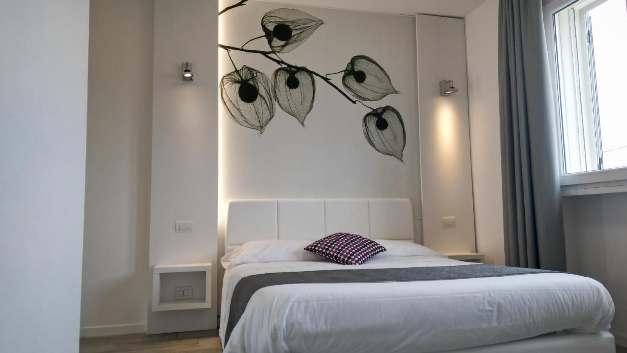 La Brise Hotel Marina di Pietrasanta Bagian luar foto