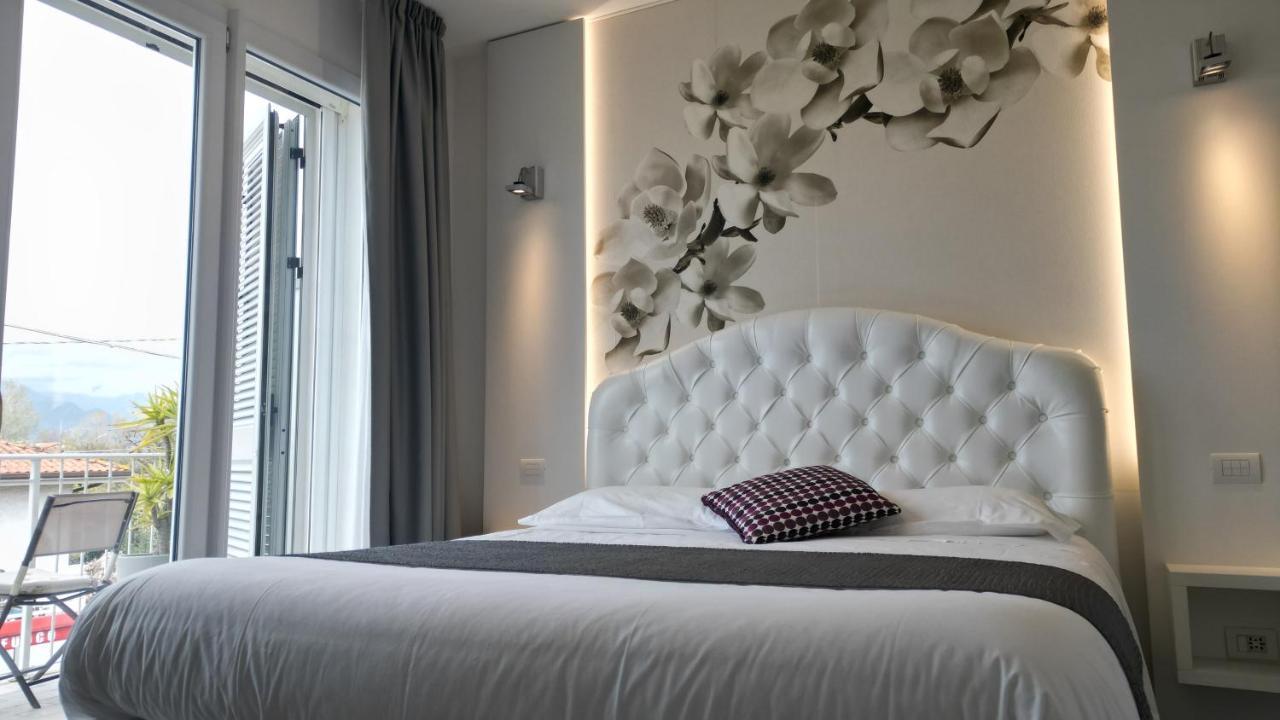 La Brise Hotel Marina di Pietrasanta Bagian luar foto